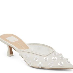 Dolce Vita White Mesh Clara Pump
SIZE 6